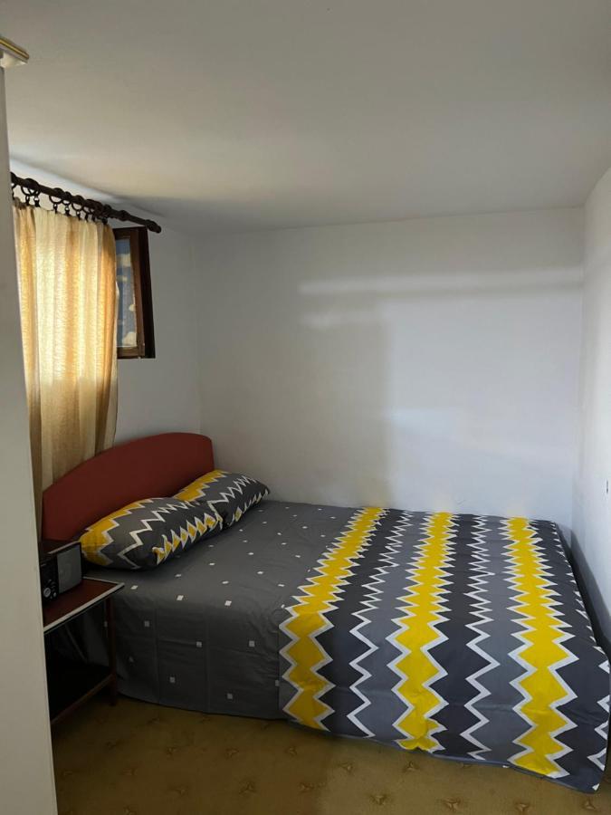 A & A Apartman Podgorica Bagian luar foto